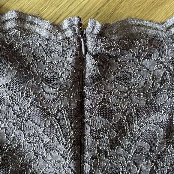 Le Chateau Lace Dress, Dark Lavender/Lilac Purple. Women’s Large. - Picture 6 of 6